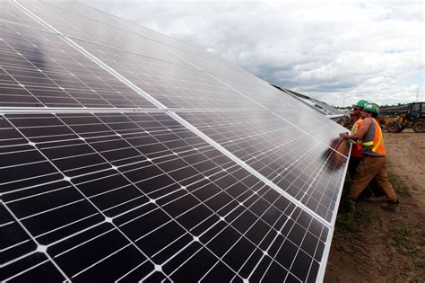 Solar Power Surging To Forefront Of Canadian Energy The Globe And Mail
