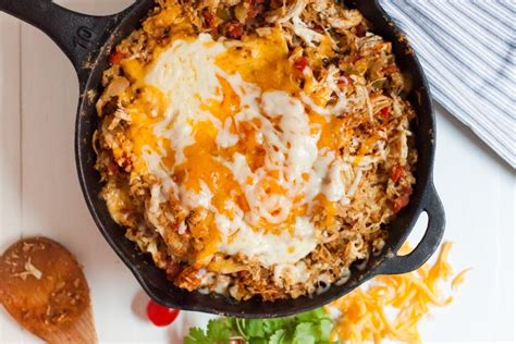This full recipe cooks in a skillet on the stovetop in just a half hour, so you don't need to worry about preheating a thing, but it's still as cheesy. Keto Cheesy Mexican Skillet Chicken | Kasey Trenum