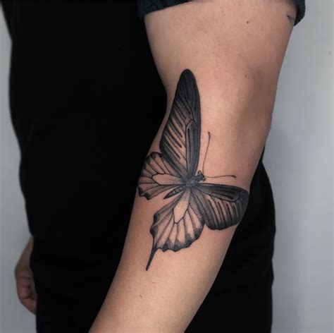Aggregate More Than 54 Men Butterfly Tattoo Incdgdbentre