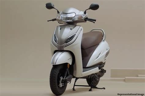 It is evidently a compromise on either the pickup or the mileage. Honda Activa 6G: Know Price, Specs, Mileage, and Features ...