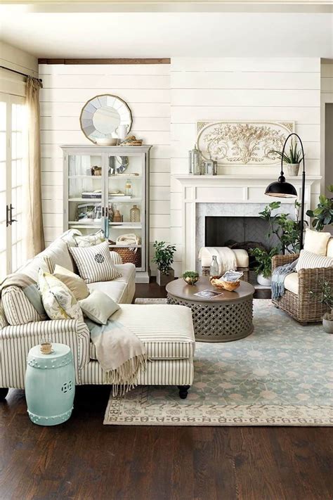 29 Farmhouse Living Room Ideas In 2020 A Charming Style In 2020