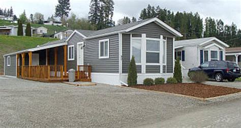 Awesome Exterior Mobile Home Makeover 21 Pictures Get In The Trailer