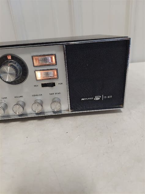 Vintage Midland Cb Radio Model 13 877 Powers On For Parts Or Repair