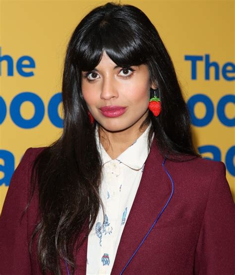 jameela jamil height weight age net worth full body measurements ubergossip