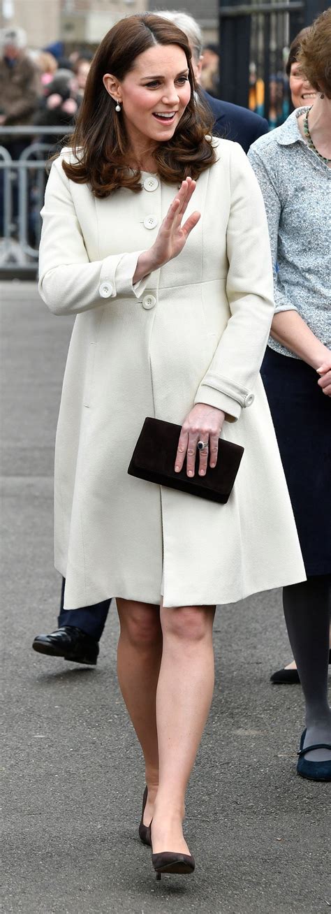 While middleton is now the duchess of cambridge, she was once a commoner just like the rest of us. Pregnant Kate Middleton Looks Lovely in White at Charity ...