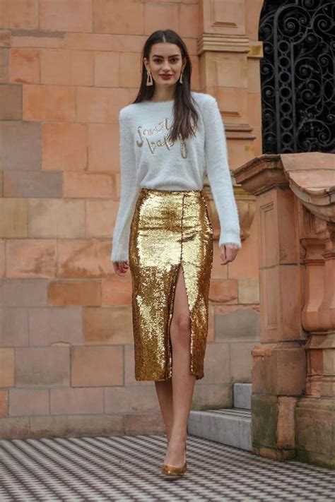 Sequin Skirts Ideas To Shine At Your Wedding Party Weddingomania