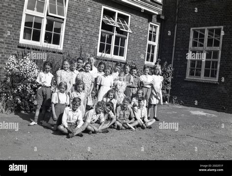 1950s Primary School Class Hi Res Stock Photography And Images Alamy