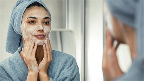 Avoid These Common Face Washing Mistakes That Can Make You