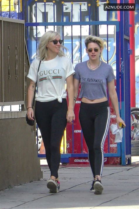 Kristen Stewart And Dylan Meyer Sexy After They Shopped