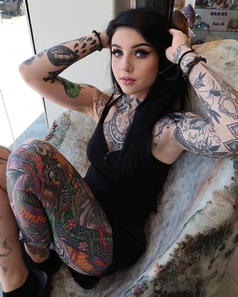 Tattoed Women Tattoed Girls Inked Girls Goth Beauty Dark Beauty Hot Tattoos Girl Tattoos