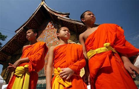 Buddhist Monks Robes An Illustrated Guide Buddhist Monk Robes