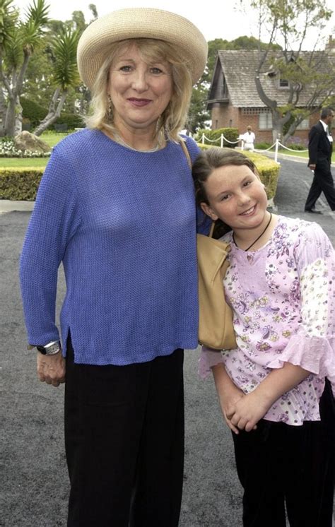 Tootsies Teri Garr Uses Wheelchair Due To Multiple Sclerosis — She