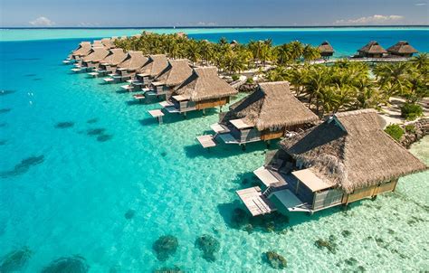 Tahiti S Most Romantic Overwater Bungalows For Honeymooners