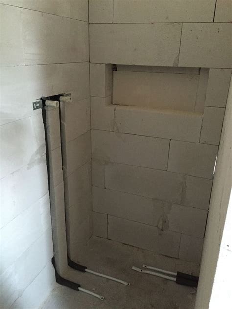 Wenn sie noch in der planung sind, sollten sie die wanne unbedingt so stellen. Duschablage - Unser Ablagefach in der gemauerten Dusche ...
