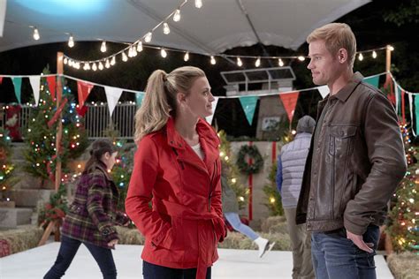 Check Out Photos From The Hallmark Movies And Mysteries Original Movie “nostalgic Christmas