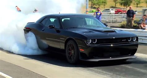 Heres A Challenger Srt Hellcat Burnout To Celebrate Official 59995