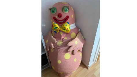 Mr Blobby Costume Buyer Backs Out Of £62000 Bid Ents And Arts News