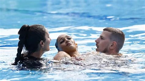 Nadadora Se Desmaya En El Agua Durante El Mundial De Nataci N Video