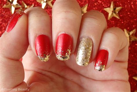 Classic Red And Gold Christmas Manicure Adjusting Beauty