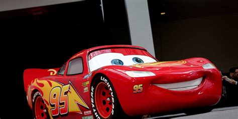 568 verkopen 568 verkopen | 5 van 5 sterren. Life-size Lightning McQueen of 'Cars 3 ' debuts at Detroit ...