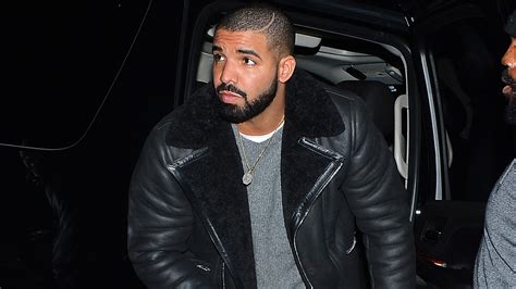 Leggo i direct della mia ragazza !! Drake's Winter Clubbing Outfit Is Next-Level Cozy | GQ