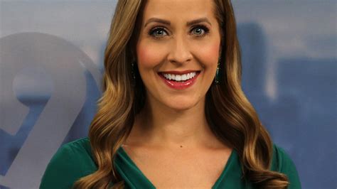 Abc News Live Reporters Female Melissa Stark Returns To Tv On Nfl
