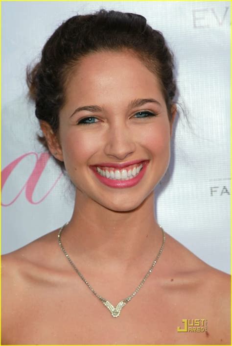 Picture Of Maiara Walsh