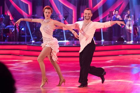 Interaktivní adventní kalendář české televize vás letos zavede na taneční parket, kde se můžete setkat se svými oblíbenými hvězdami ze stardance. Taneční páry: Jitka Schneiderová & Marek Dědík — StarDance ...