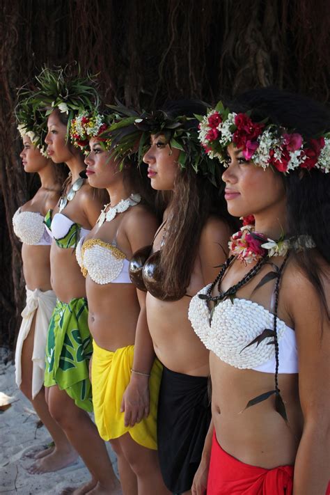 036 33610 Photo Hawaiian Woman Hawaiian Dancers Tahitian Dance