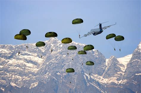 Paratrooper Hd Wallpaper Background Image 2000x1331 Id673066
