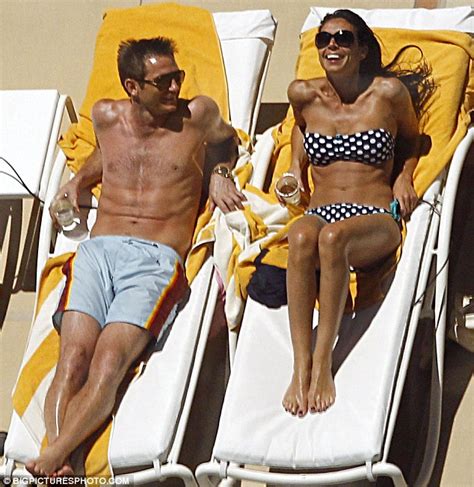 Christine Bleakley Can T Keep Her Hands Off Babefriend Frank Lampard As They Enjoy Romantic Vegas
