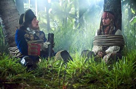 new pirates of the caribbean 4 featurette blackbeard zombies and mermaids filmofilia