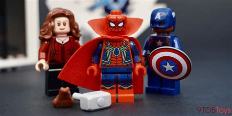 Lego Marvel Minifigures Town