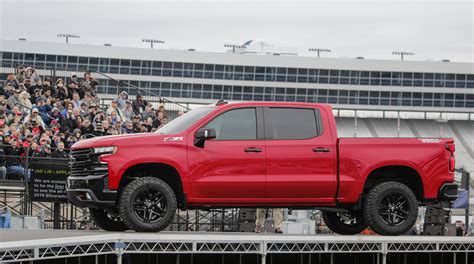 Sleeker 2019 Chevrolet Silverado Makes Surprise Debut In Texas