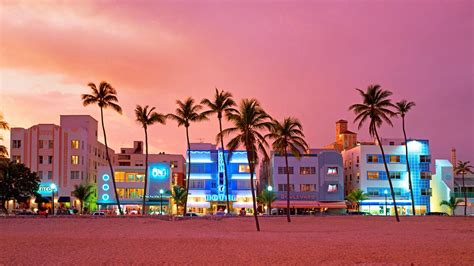 Ocean Drive In Miami Beach Florida Peapix