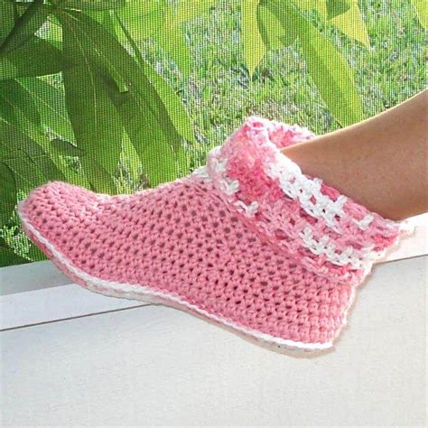 24 Adorable Crochet Womens Slippers Diy To Make