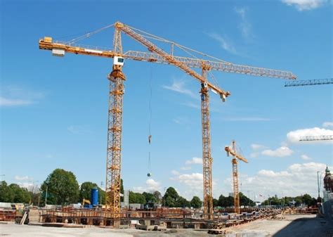 Types Of Cranes Used In Construction