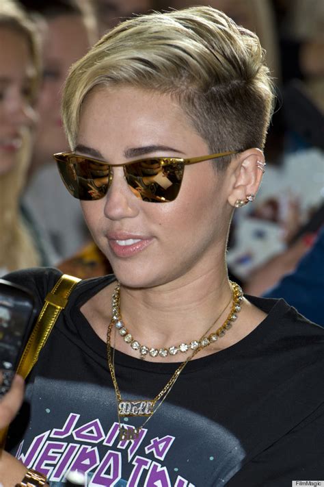 First rising to fame on disney's 'hannah montana', miley cyrus has been in the public spotlight for over ten years.through her career, the singer and actress has changed up her hair many times. Miley Cyrus - hair extensions no more! - Hair Power (South ...