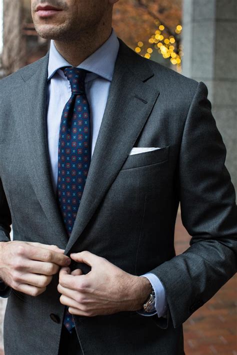 If you're a stylish man you need a vertically striped suit in your wardrobe, this season. Mainstream Fashions - Mainstream Fashions - The Classic ...