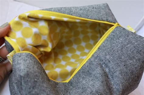 Easy Zippered Box Pouch Sewing Tutorial With Free Video