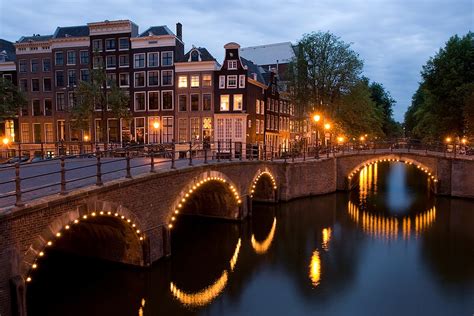 All you need to know about living, working and traveling abroad. Amsterdam - Wikipedia