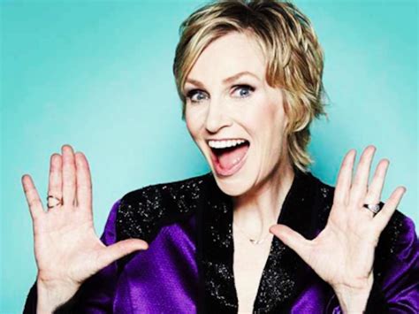 Glee Star Jane Lynch Pulls An Adele Drops Nicki Minaj Anaconda Bars Video Sohh Com