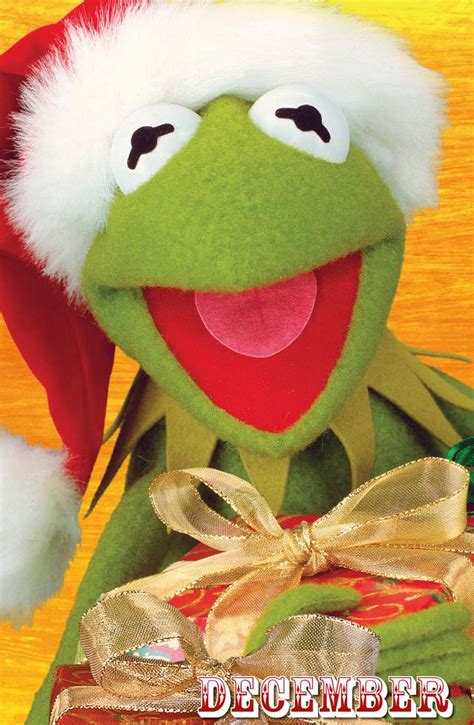 Its Kermit The Frog Looking Festive Kermit And Miss Piggy Kermit The