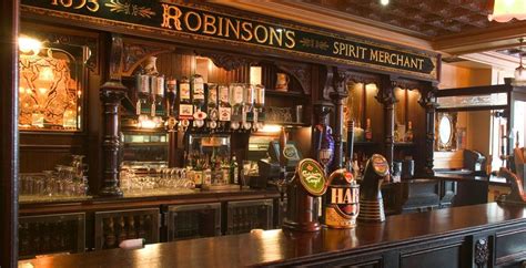 The Traditional Irish Pub Crawl In Belfast Irish Pub Interior Irish