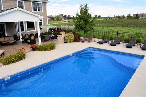 Emerald Series Swimming Pools Arvidson Pools And Spas