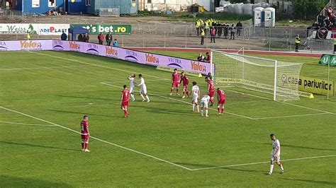 siˈbiw), is a romanian professional football club based in the city of sibiu, sibiu county. FC Hermannstadt joacă cu Dinamo la Sibiu - Citește stirile ...