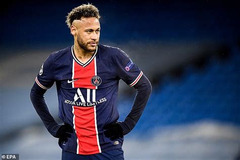 Neymar Signs Three Year Contract Extension With Paris Saint Germain