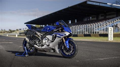 Yamaha all new r1m merupakan sportbike masa kini dengan sensasi balap moto gp. Yamaha Siap RIlis Moge Terbarunya | BINTOM/juni 2017