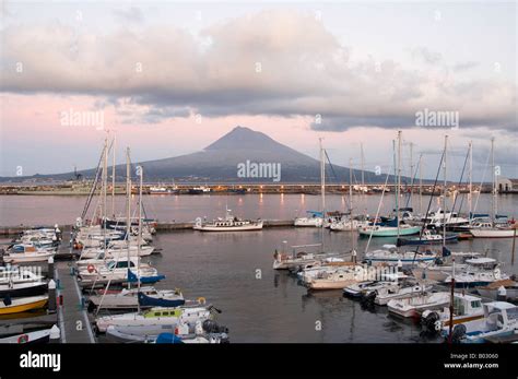 Horta Azores Marina Hi Res Stock Photography And Images Alamy