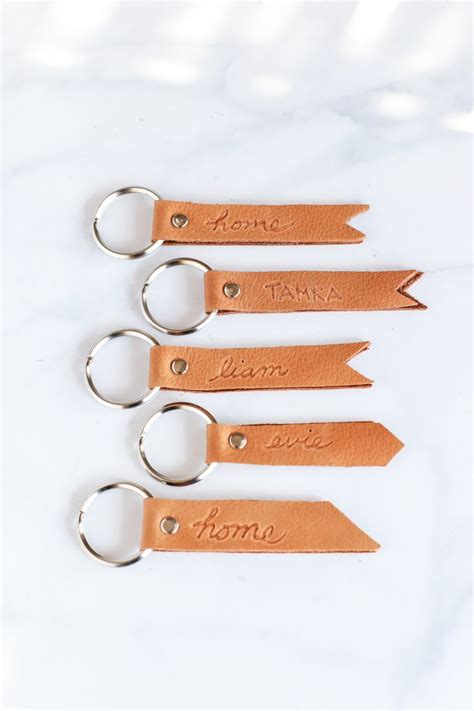 How To Make Diy Personalized Leather Keychains With The Dremel Stylo